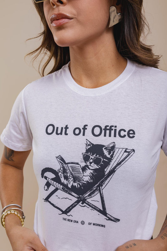 T-Shirt - Out of office - Branco