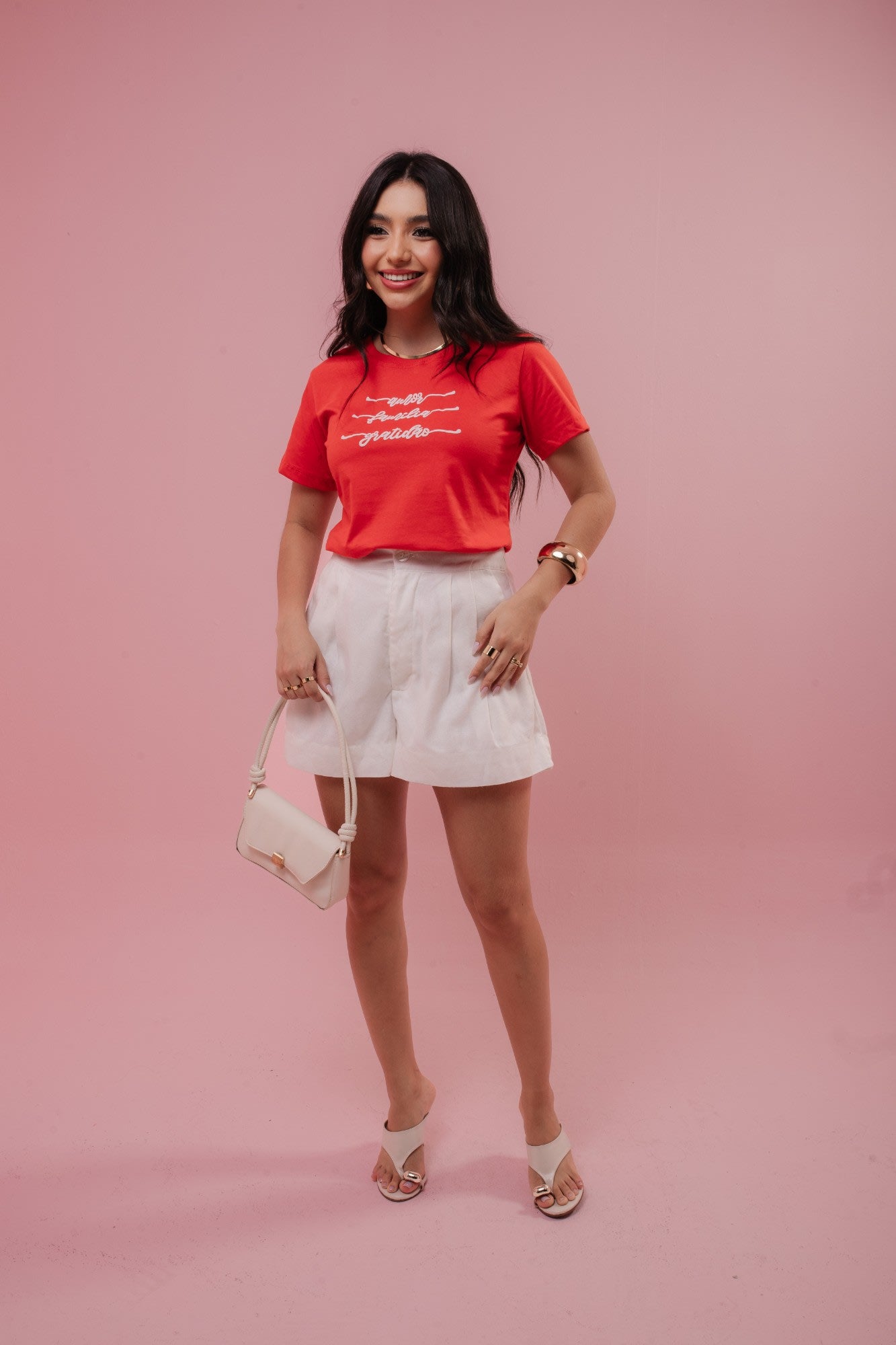 T-Shirt - Amor, Família, Gratidão - Vermelho