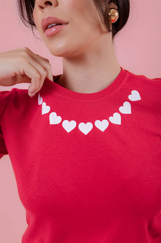 T-Shirt - Corações na Gola - Vermelho
