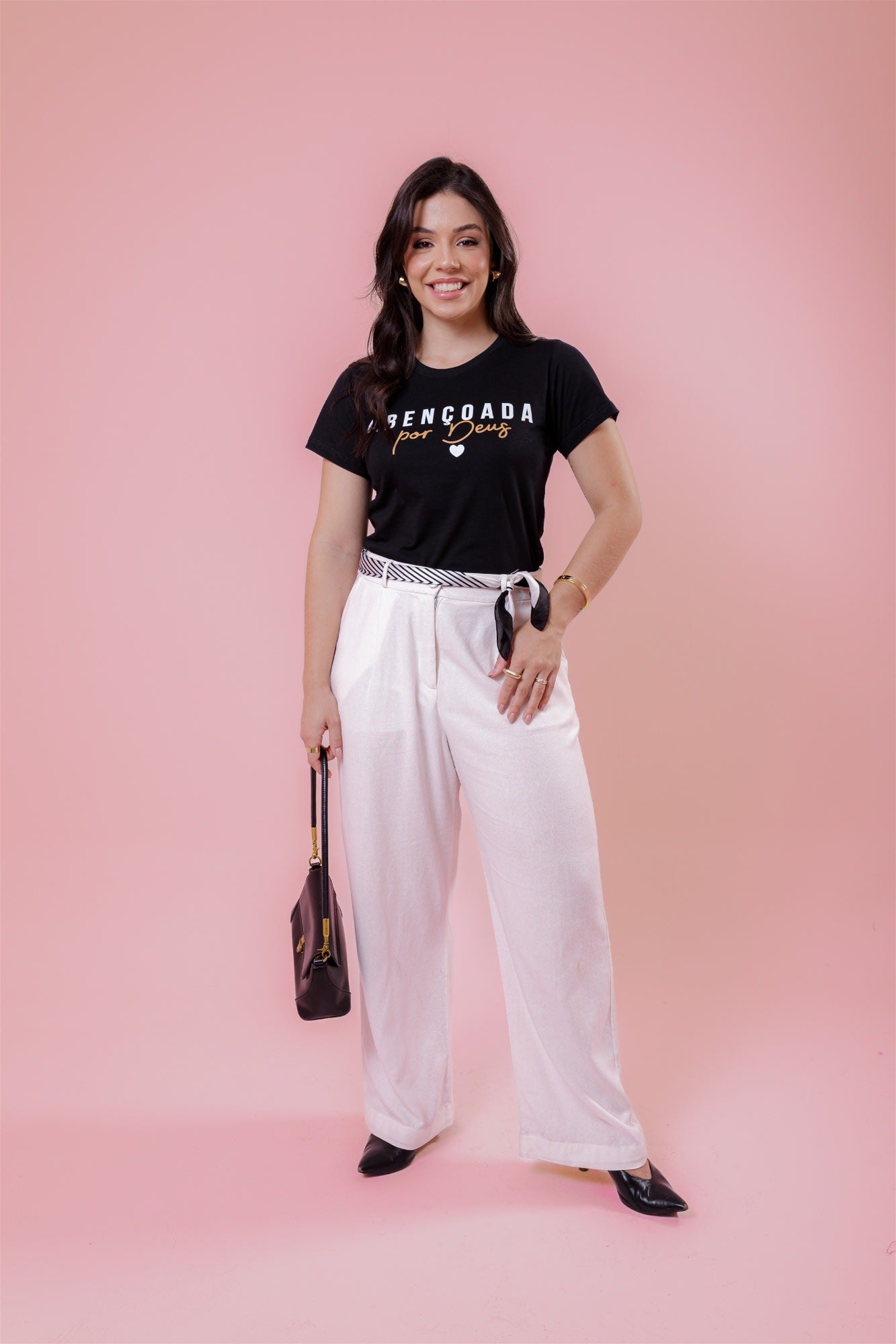 T-Shirt - Abençoada por Deus - Preto
