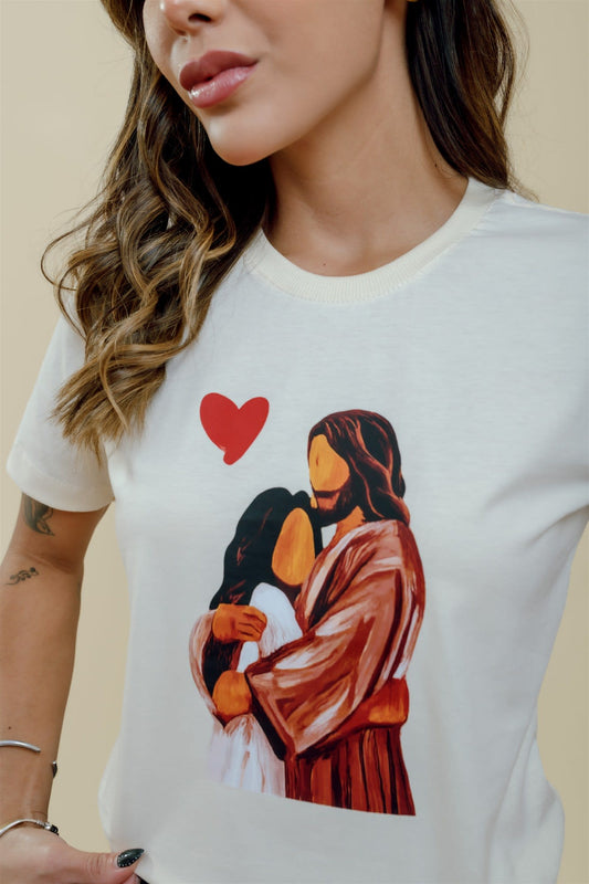 T-Shirt - Abraço de Jesus - Bege Claro