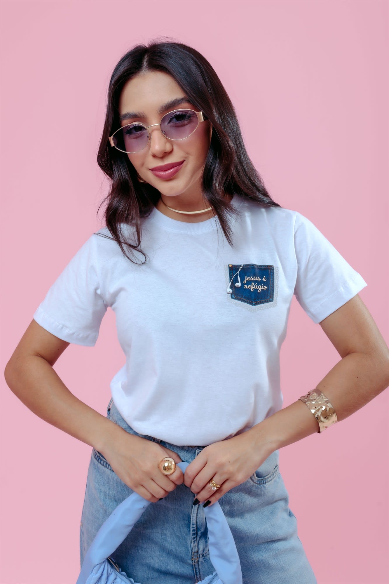 T-Shirt - Jesus é refúgio (Bolso) - Branco