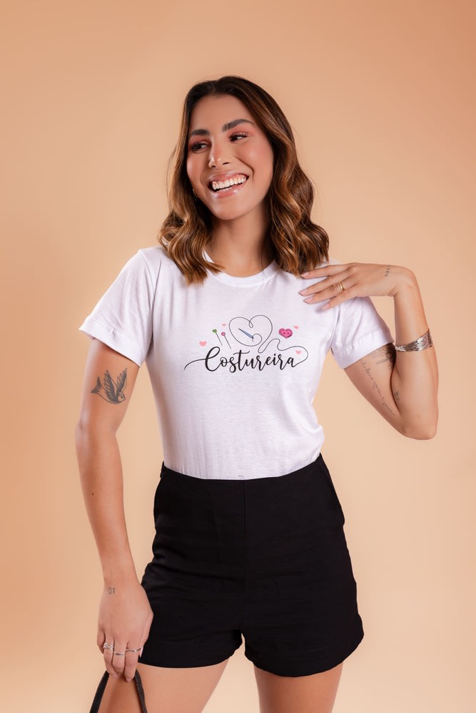 T-Shirt - Costureira - Branco
