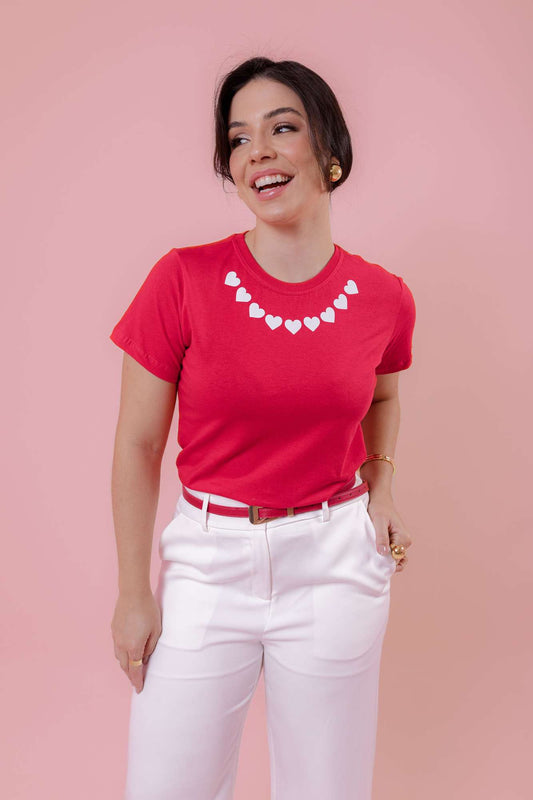 T-Shirt - Corações na gola - Vermelho