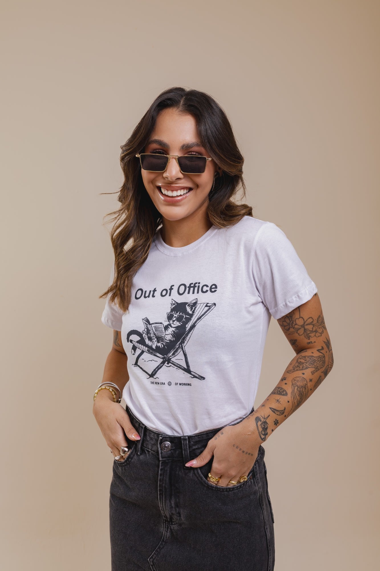T-Shirt - Out of office - Branco