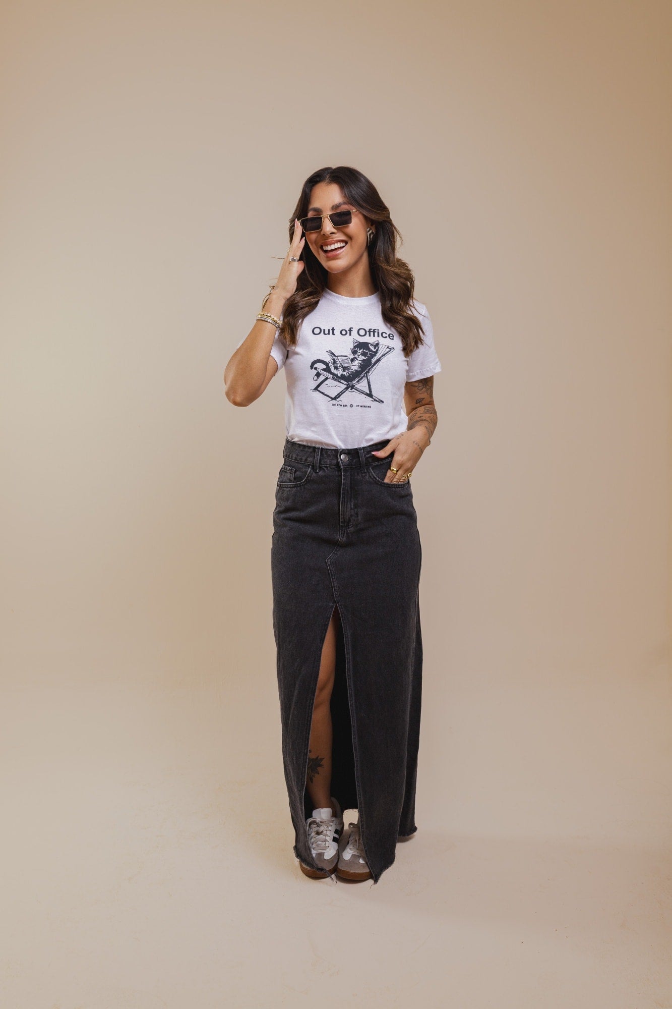 T-Shirt - Out of office - Branco