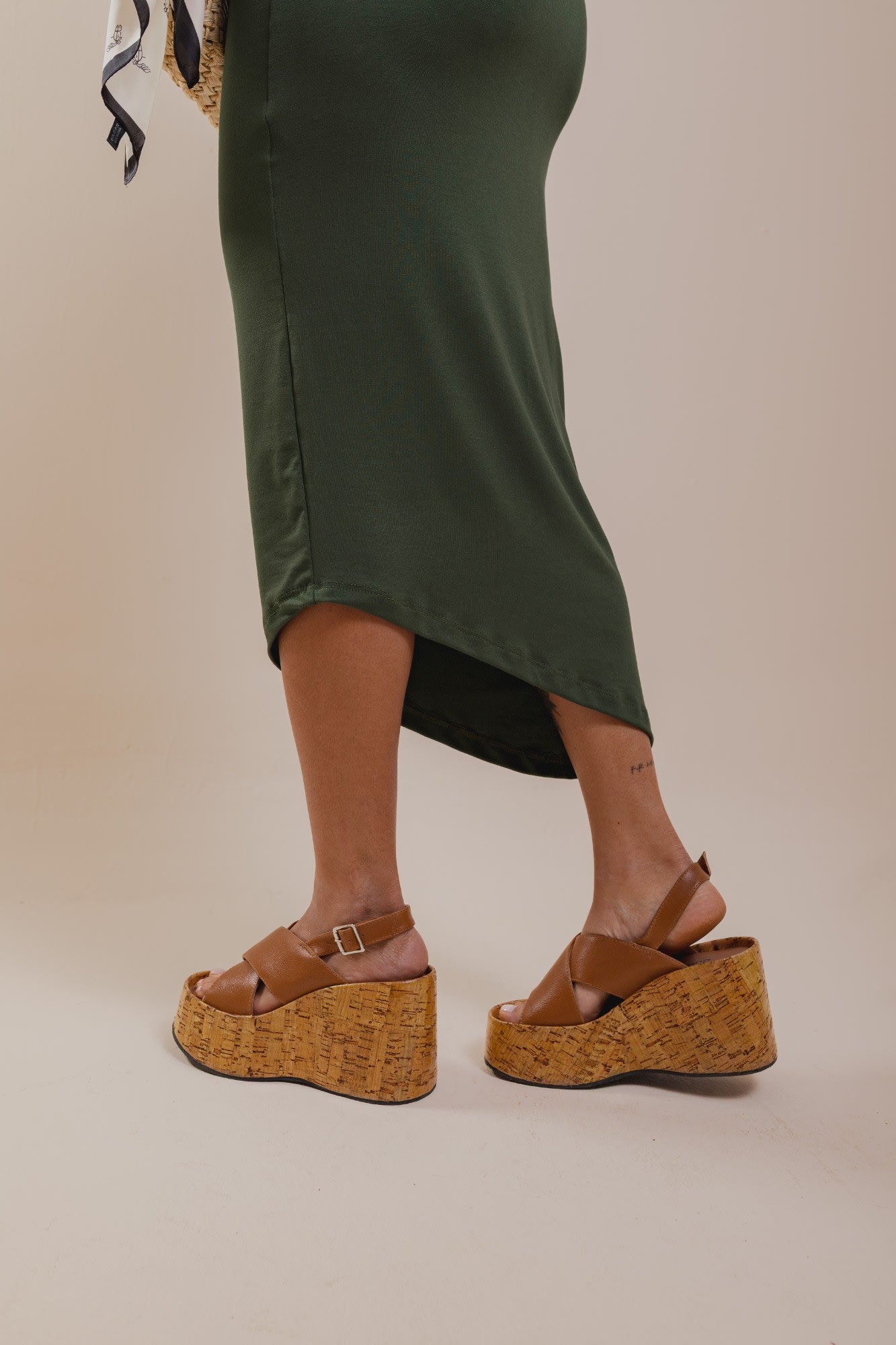 Vestido Midi Assimétrico - Verde