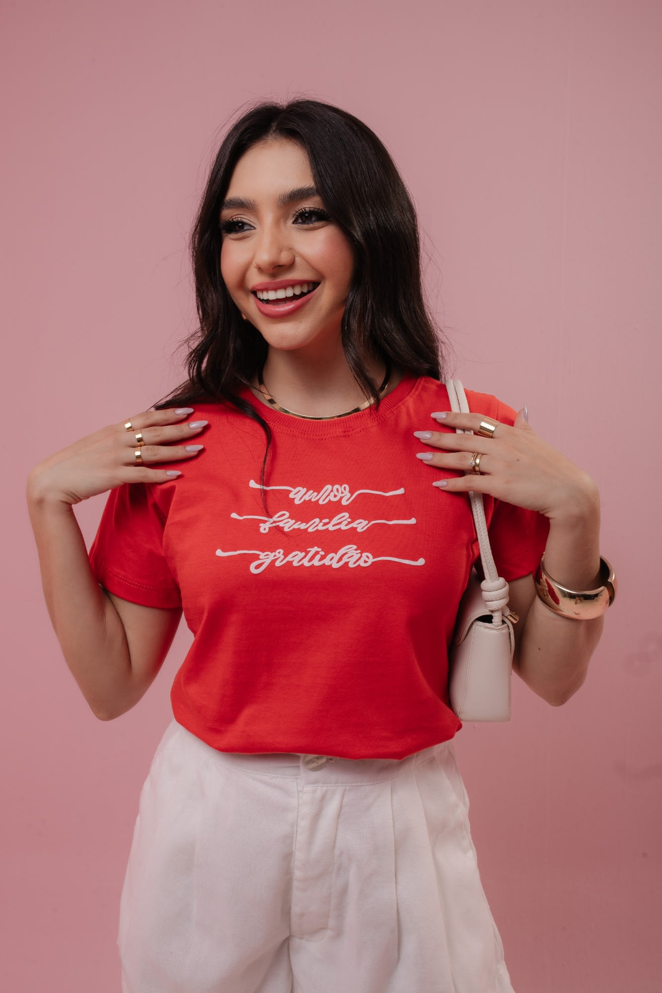 T-Shirt - Amor, Família, Gratidão - Vermelho