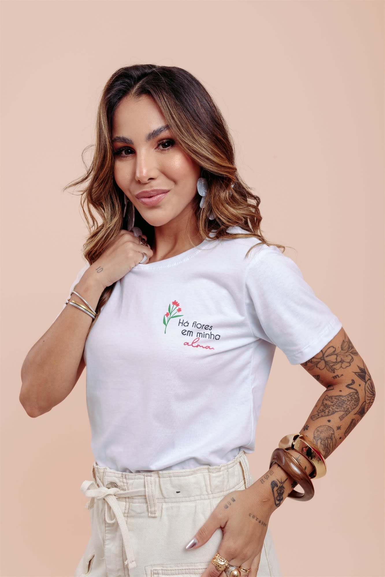 T-Shirt - Há Flores ... - Branco