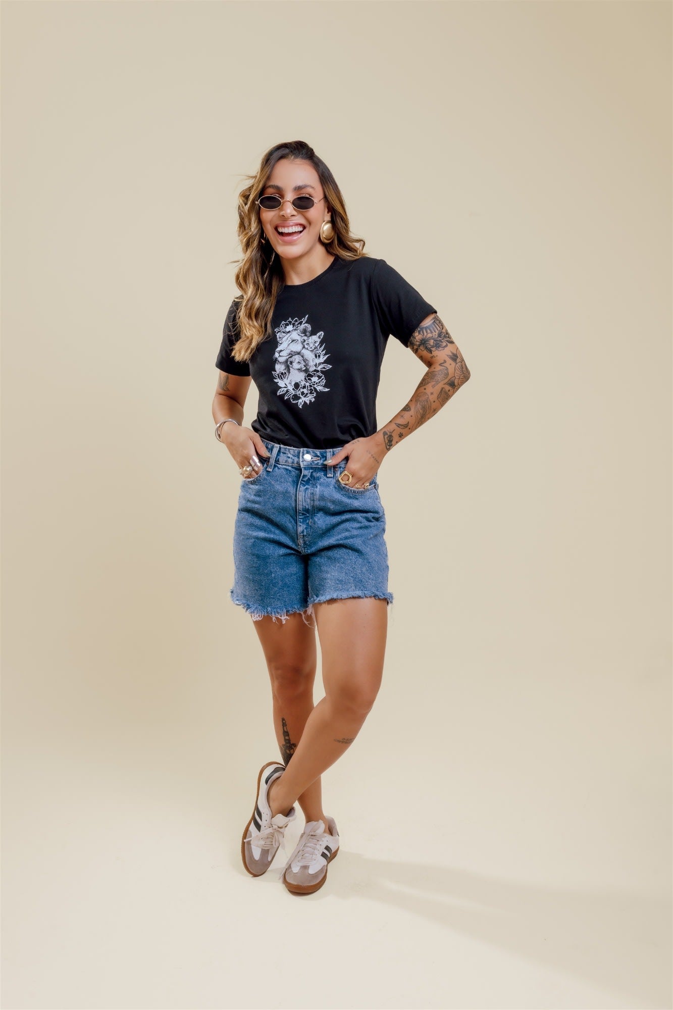 T-Shirt - Leoa C/ Filhotes - Preto