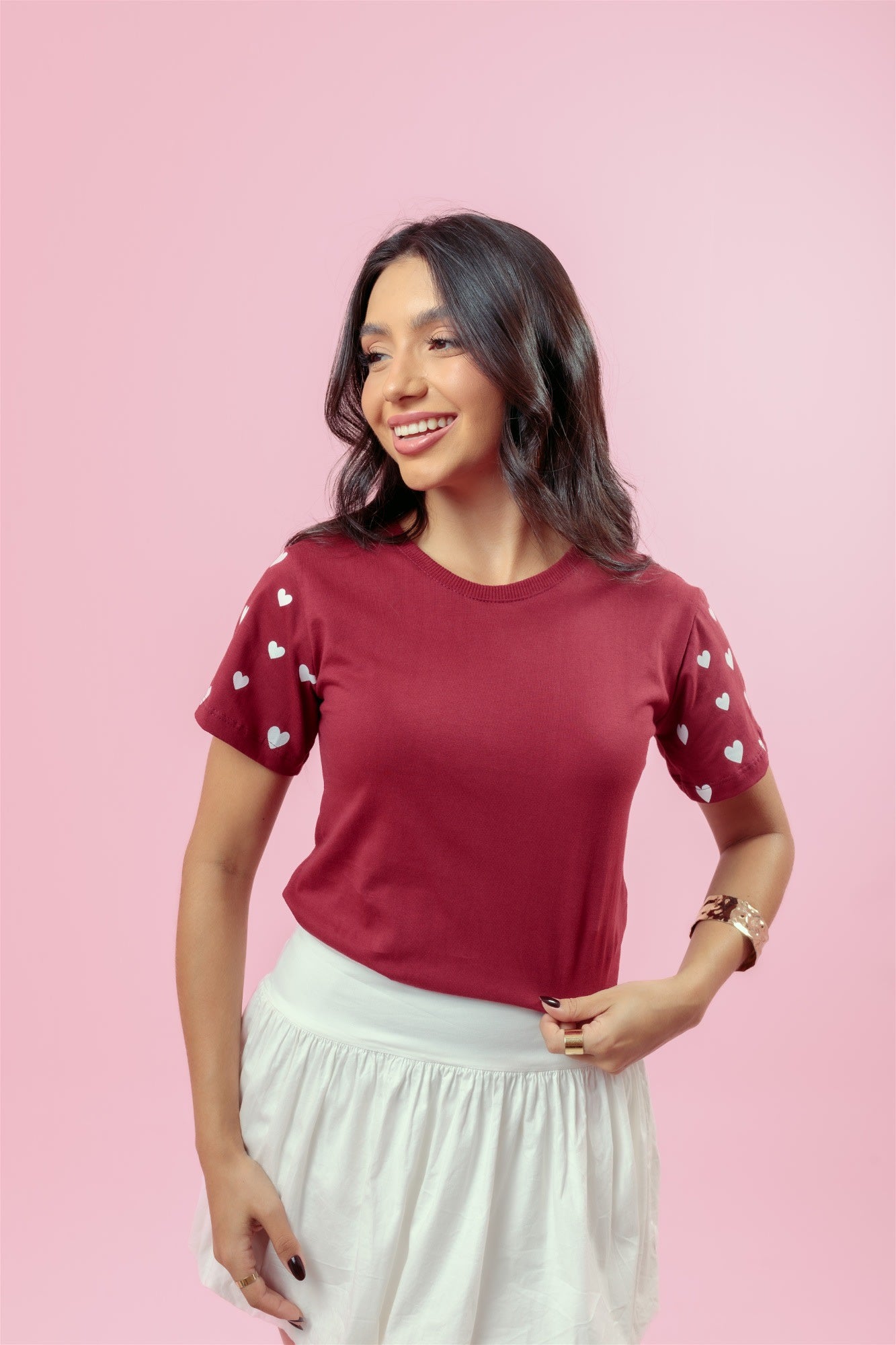 T-Shirt - Corações na manga - Marsala