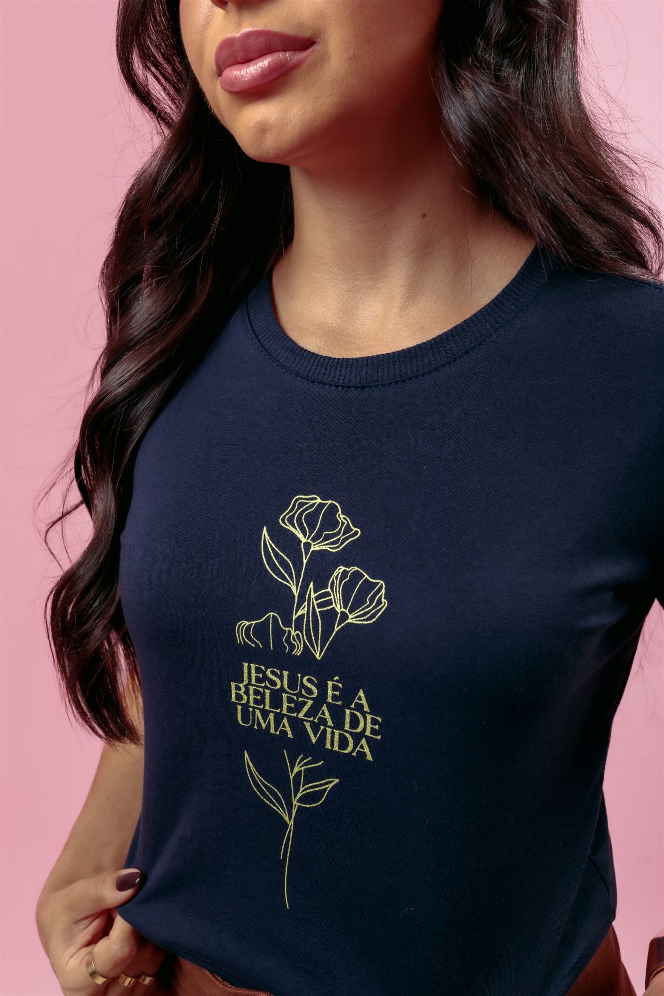 T-Shirt - Jesus é a beleza de uma vida - Azul Marinho