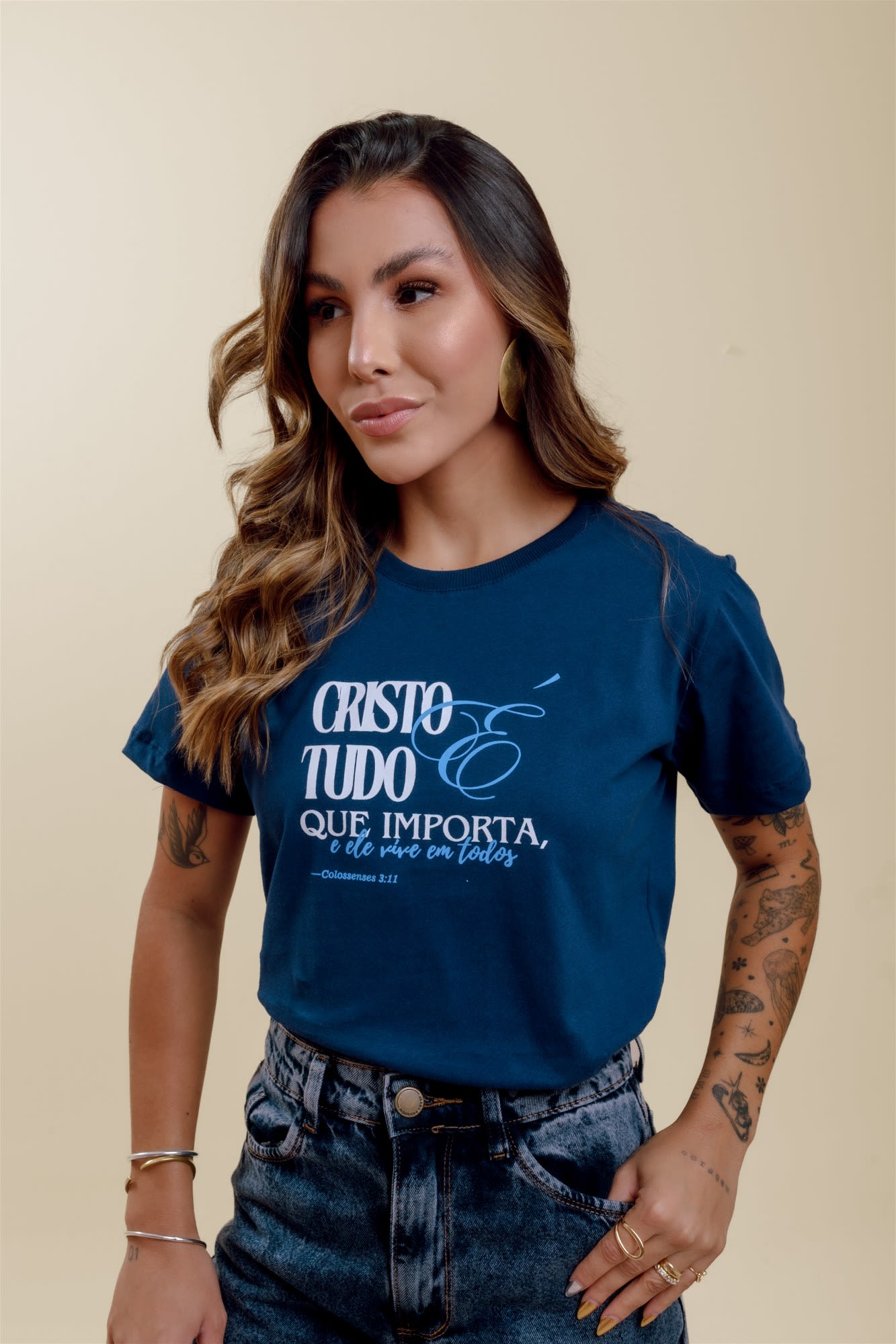 T-Shirt - Cristo é tudo - Azul Marinho