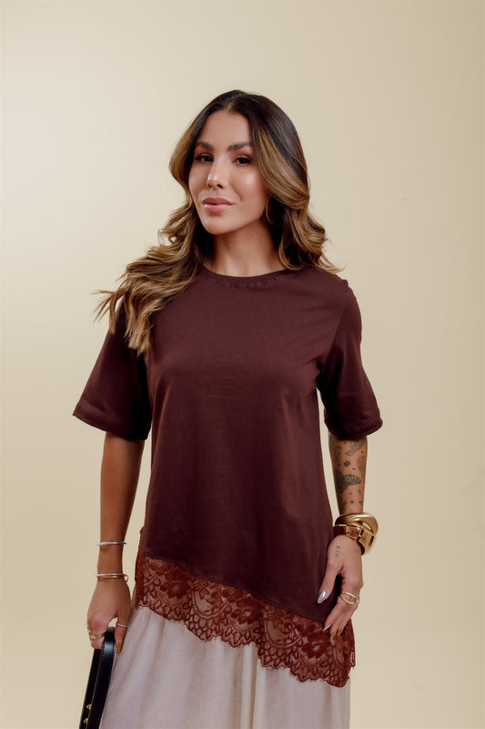 T-Shirt com Renda - Marrom