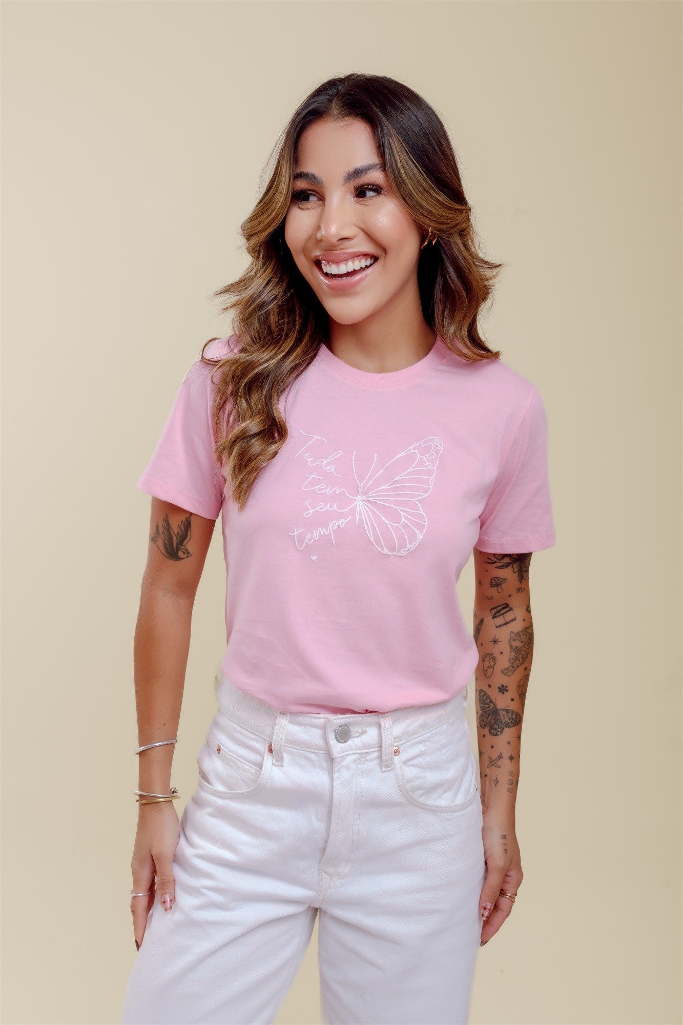 T-Shirt - Tudo tem seu tempo (Alto Relevo) - Rosa