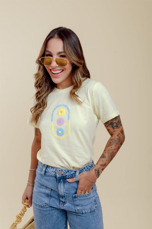 T-Shirt - Encha o mundo com gentileza - Amarelo Bebê