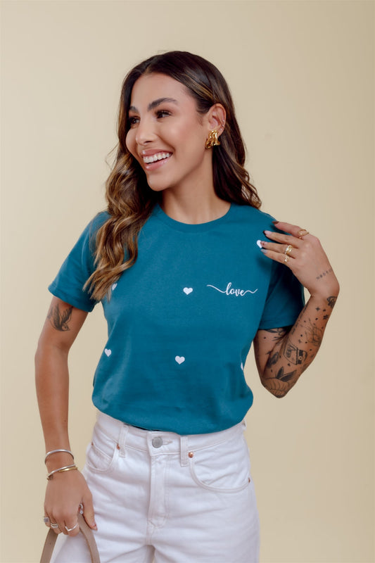 T-Shirt - Love Corações - Azul Petróleo