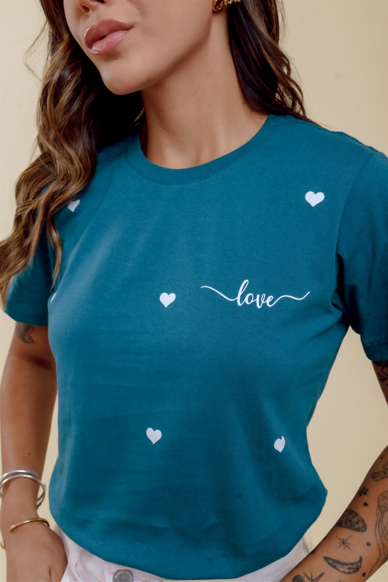 T-Shirt - Love Corações - Azul Petróleo