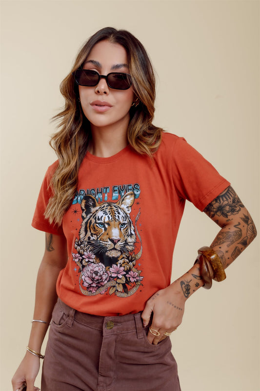 T-Shirt - Onça (Bright Eyes) - Terracota