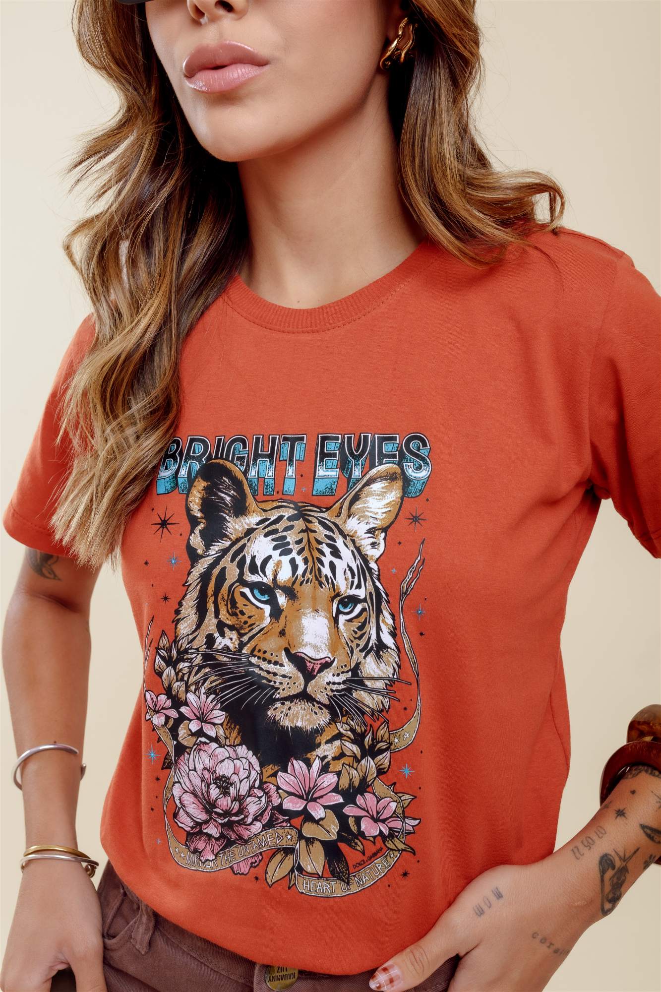 T-Shirt - Onça (Bright Eyes) - Terracota