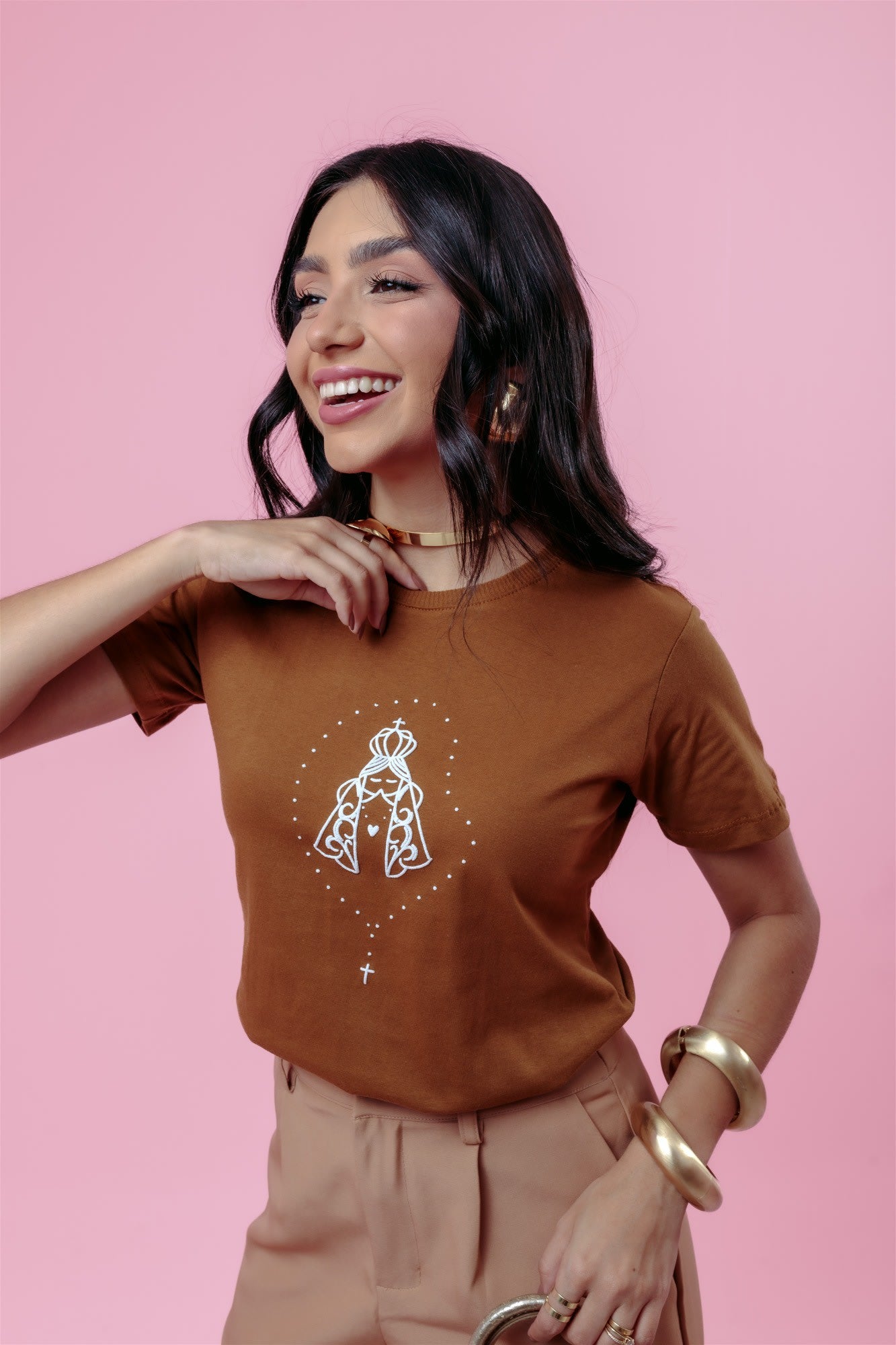T-Shirt - Nossa Senhora (Alto Relevo) - Marrom
