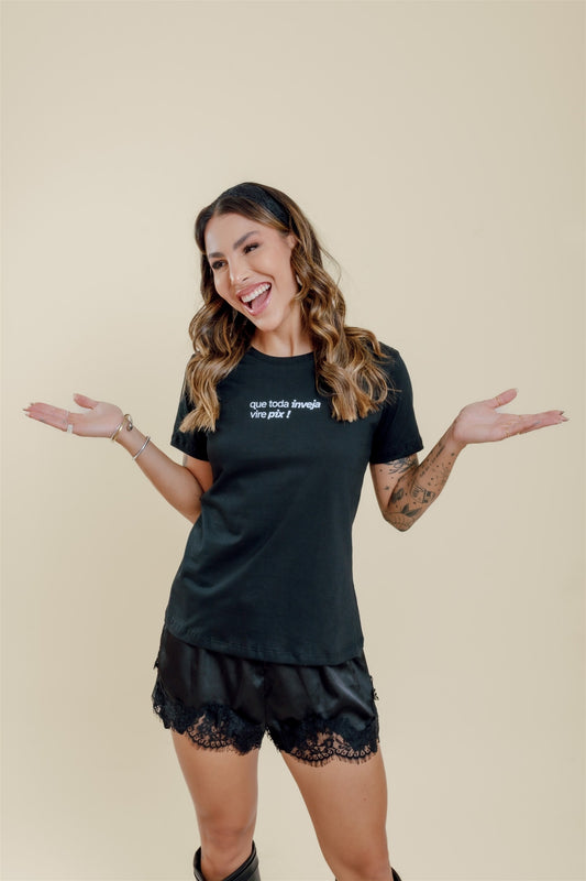 T-Shirt - Que toda inveja vire pix! - Preto