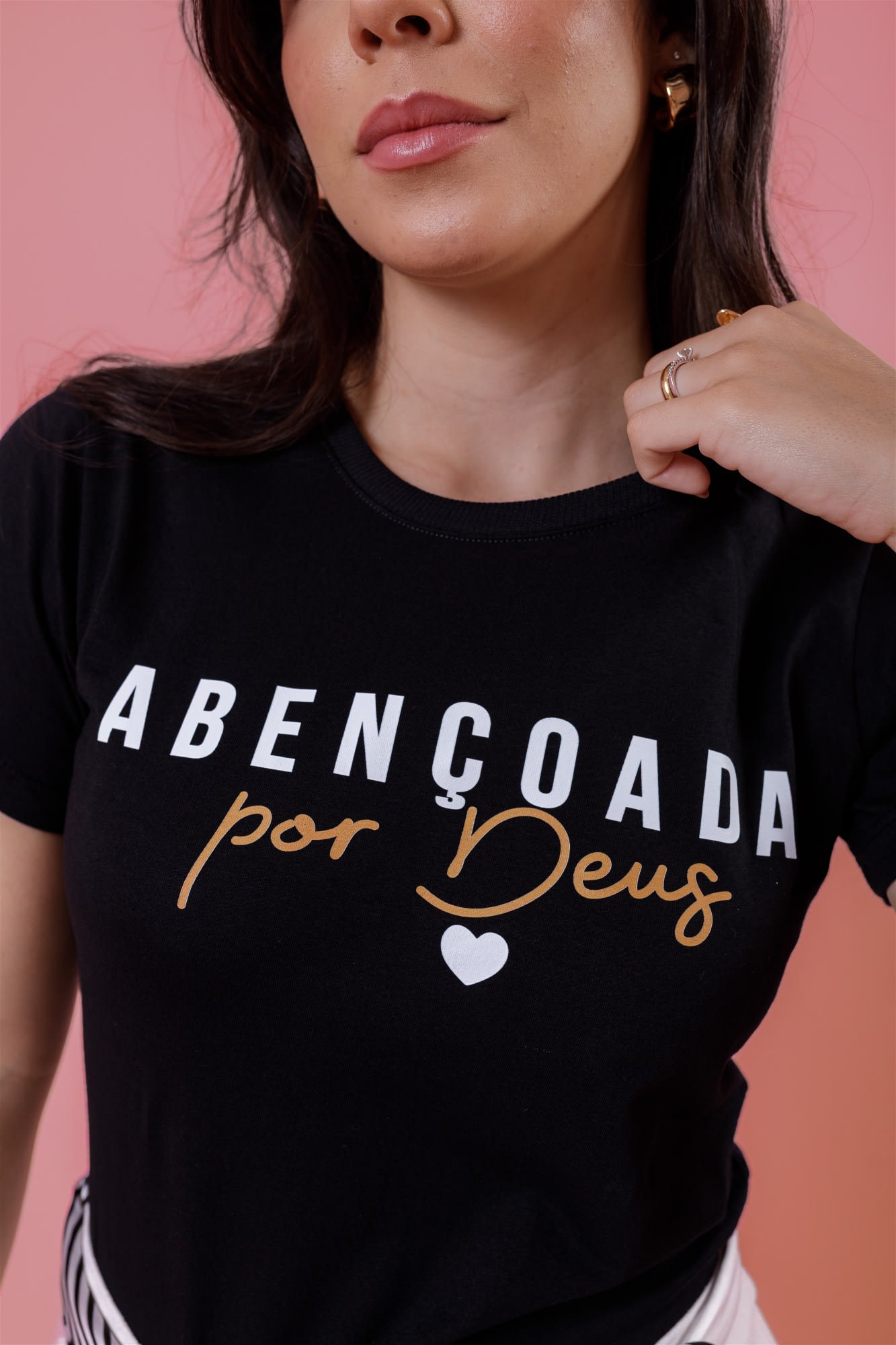 T-Shirt - Abençoada por Deus - Preto