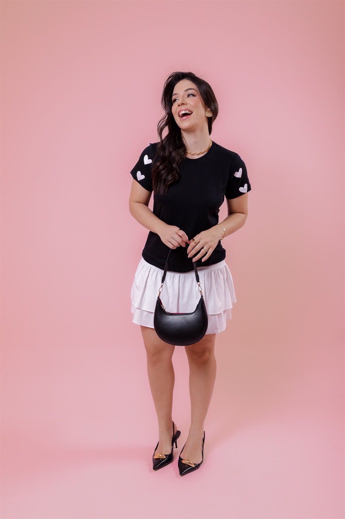 T-Shirt - Corações na manga - Preto