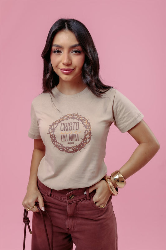 T-Shirt - Cristo vive em mim - Bege Claro