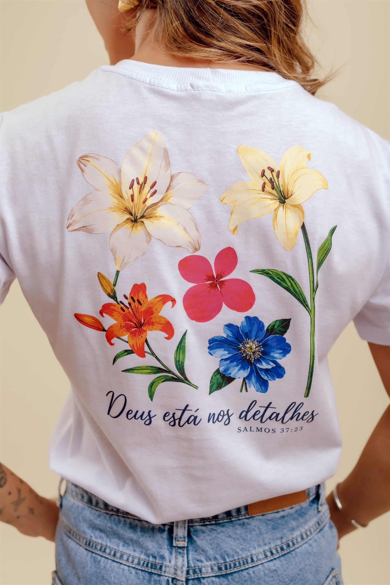 T-Shirt - Salmos 37:23 - Branco