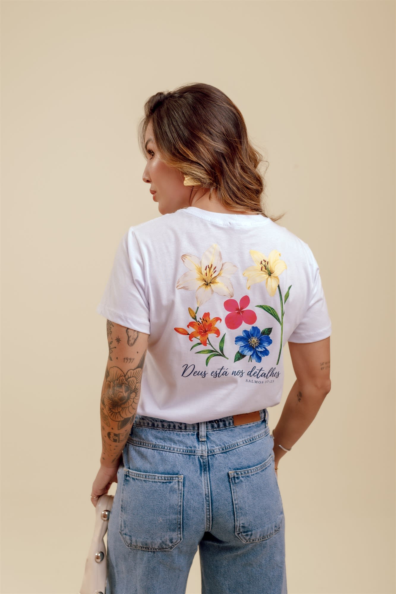 T-Shirt - Salmos 37:23 - Branco