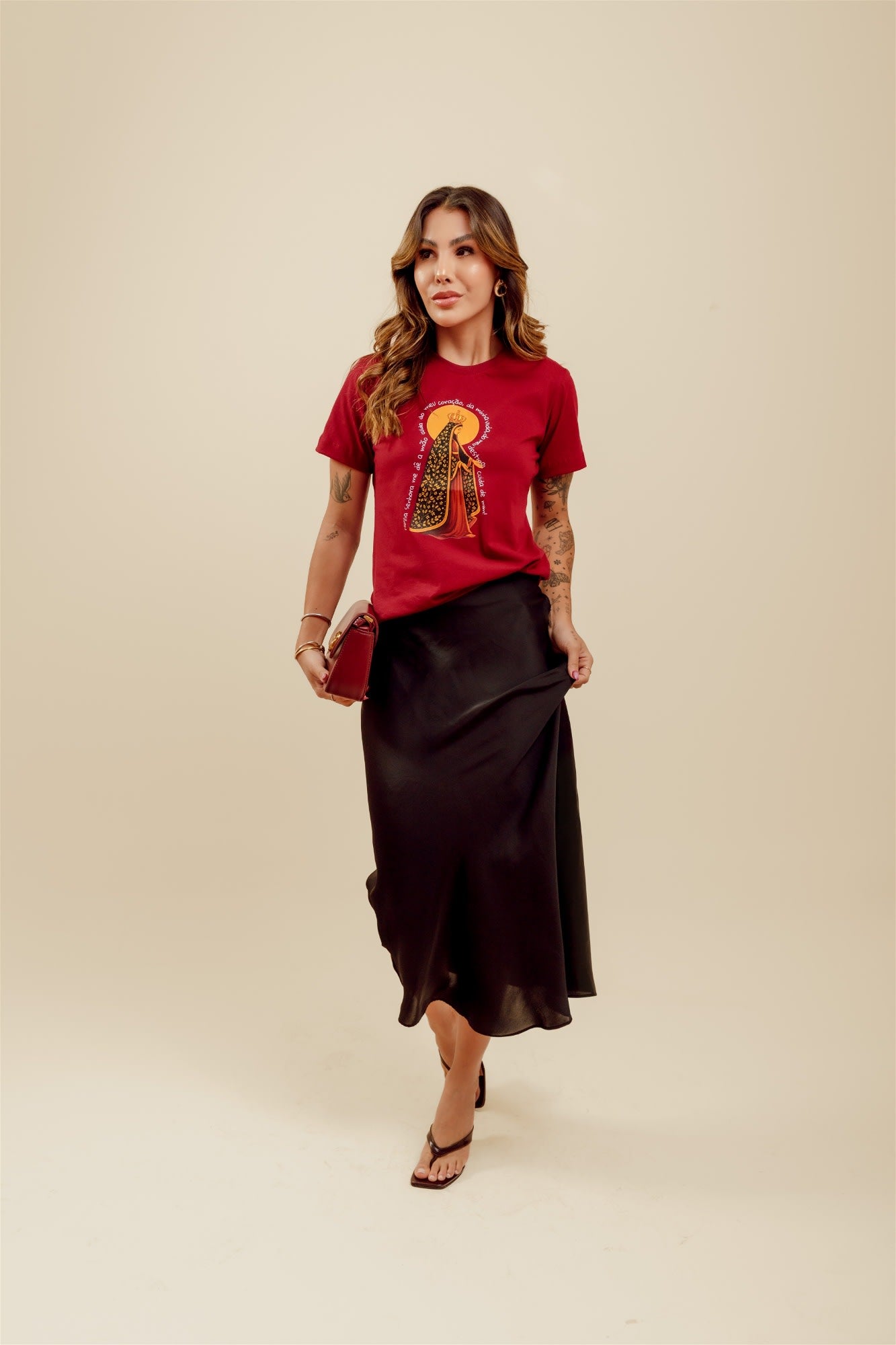 T-Shirt - Nossa senhora - Marsala