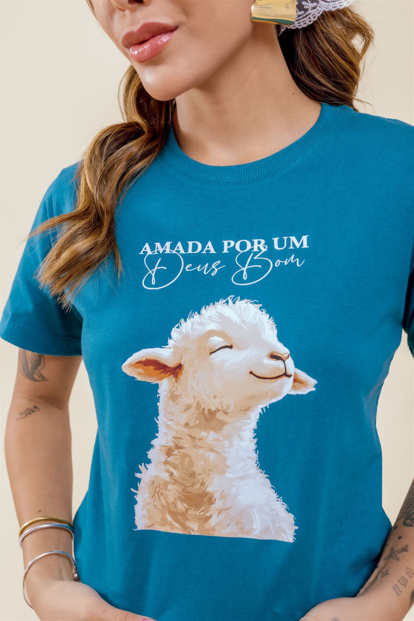 T-Shirt - Amada por um Deus bom - Azul Petróleo