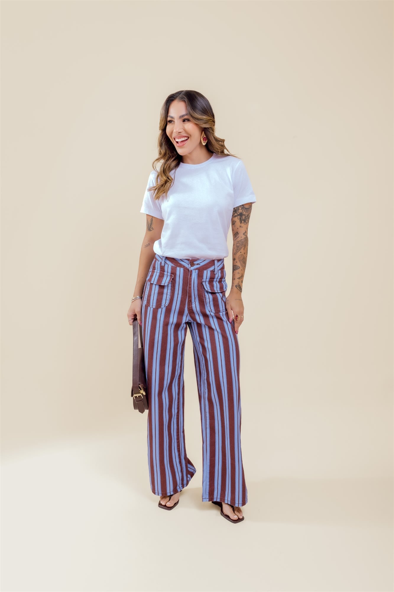 T-Shirt - Básica - Branco