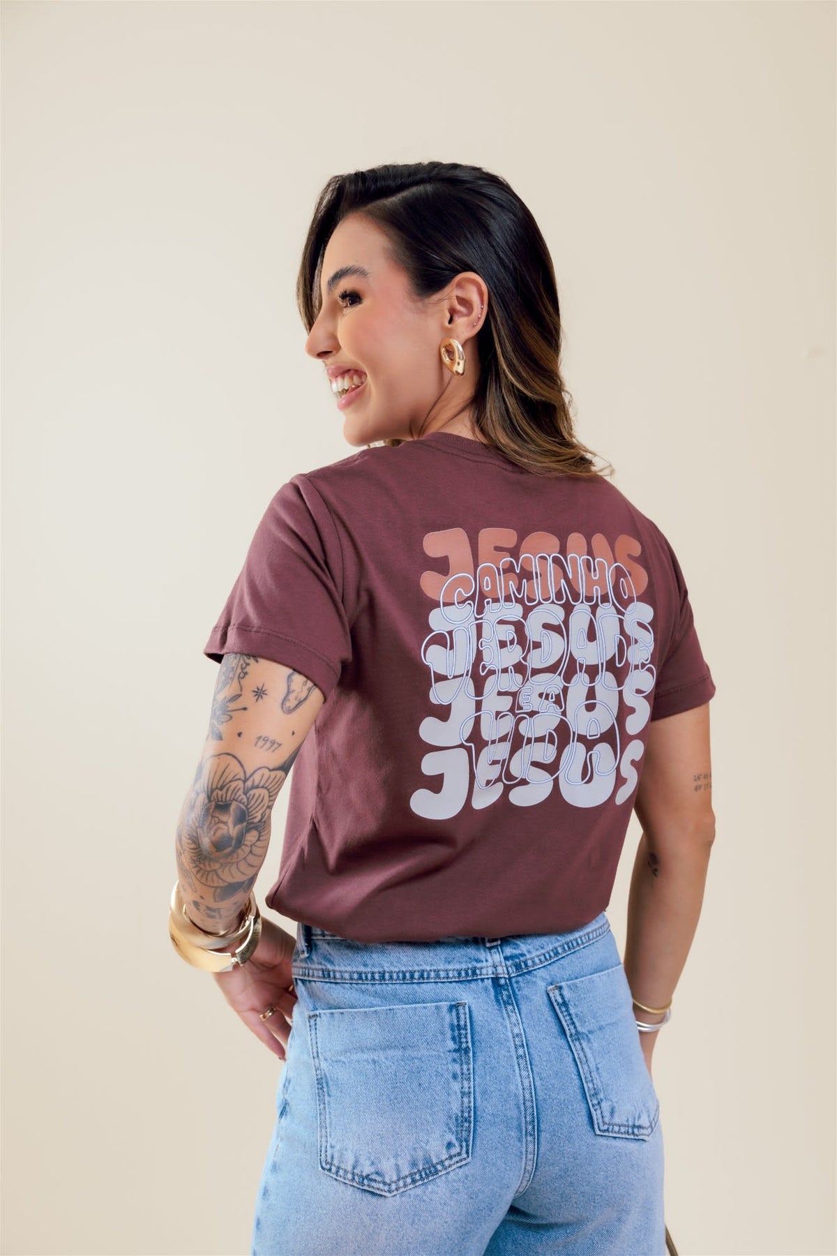 T-Shirt - Jesus - Marrom Chocolate