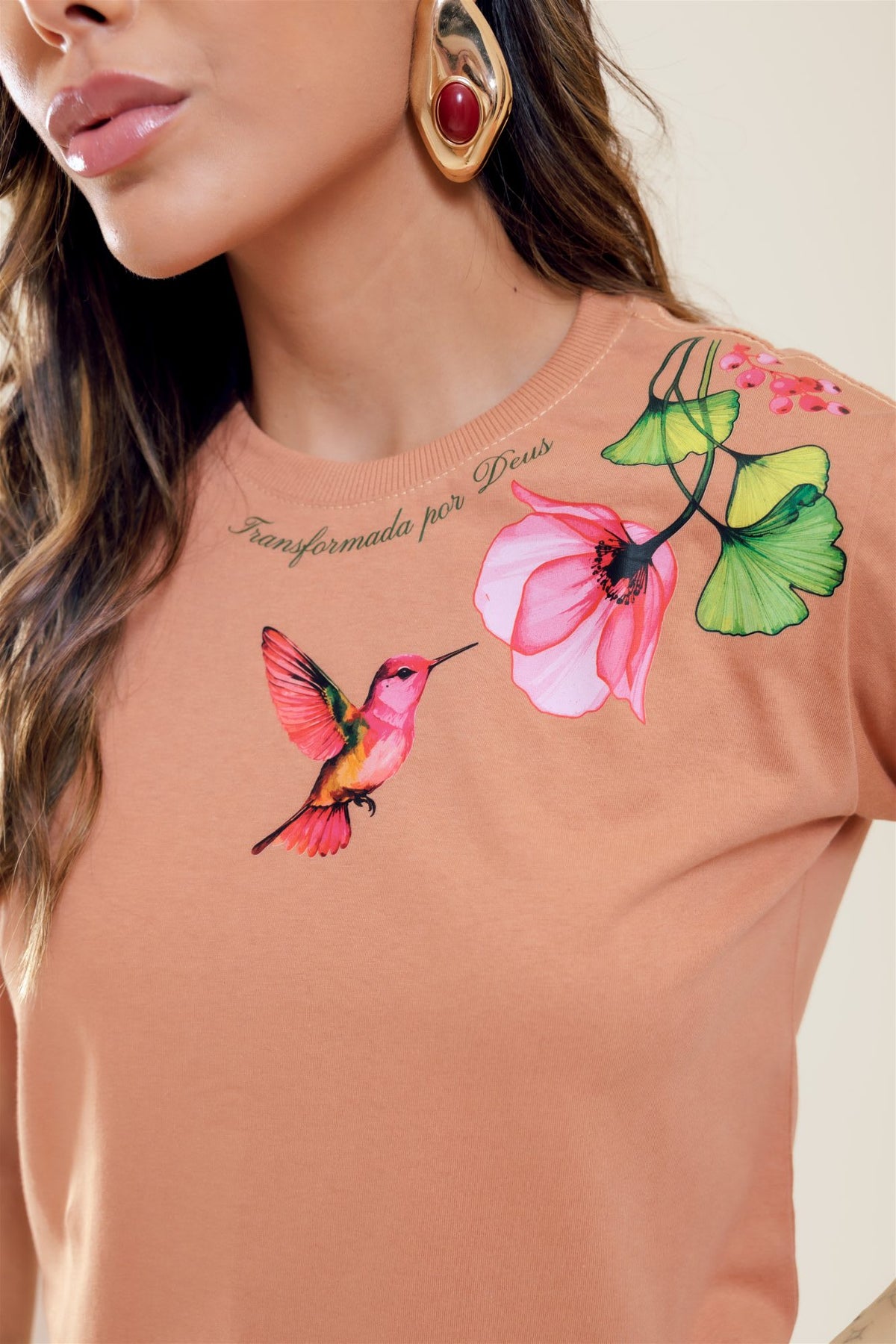 T-Shirt - Transformada por Deus - Pêssego