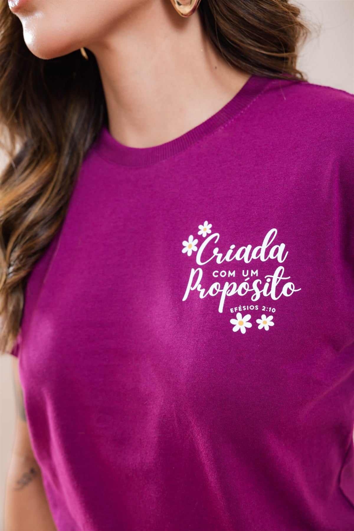 T-Shirt - Criada com um propósito - Roxo