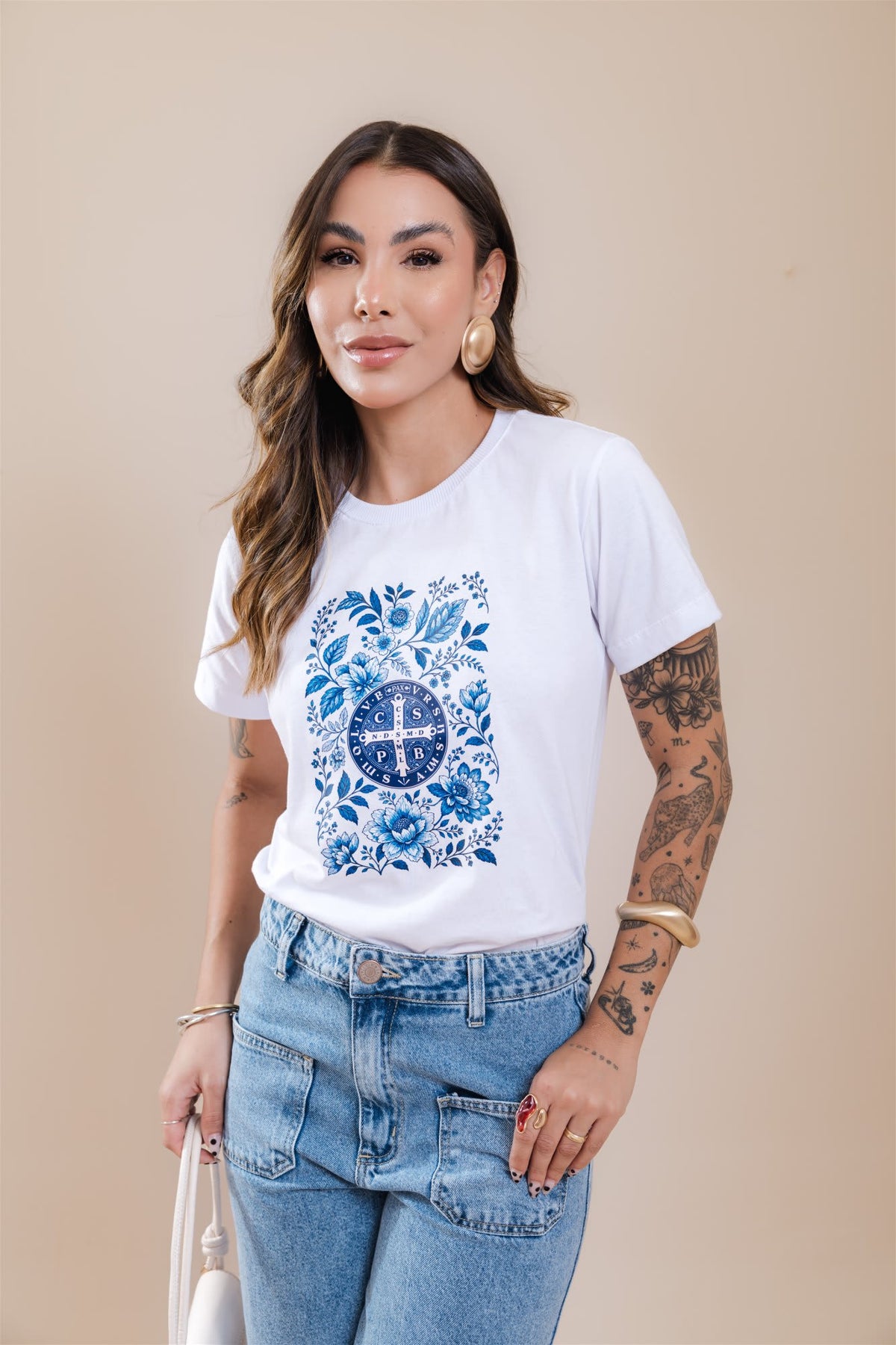 T-Shirt - Medalha de São Bento - Branco