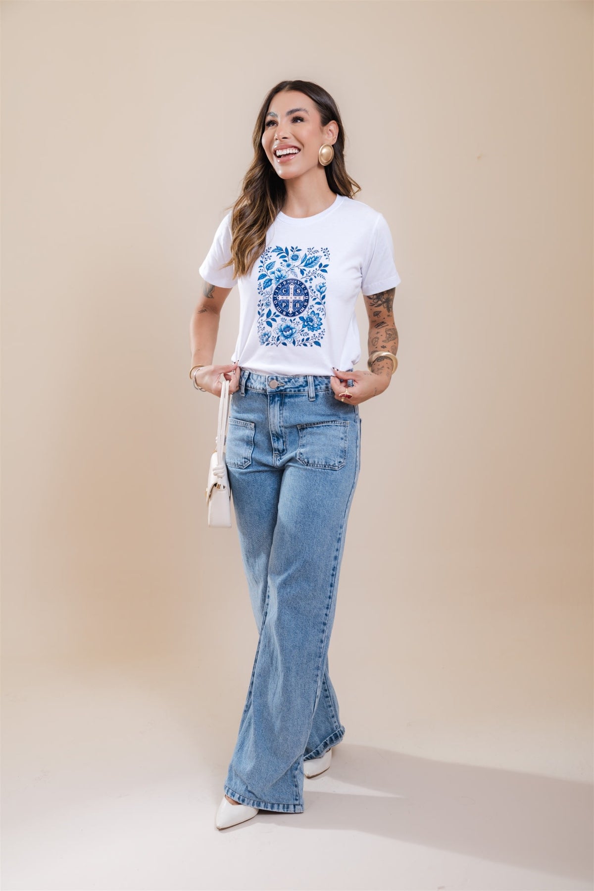 T-Shirt - Medalha de São Bento - Branco