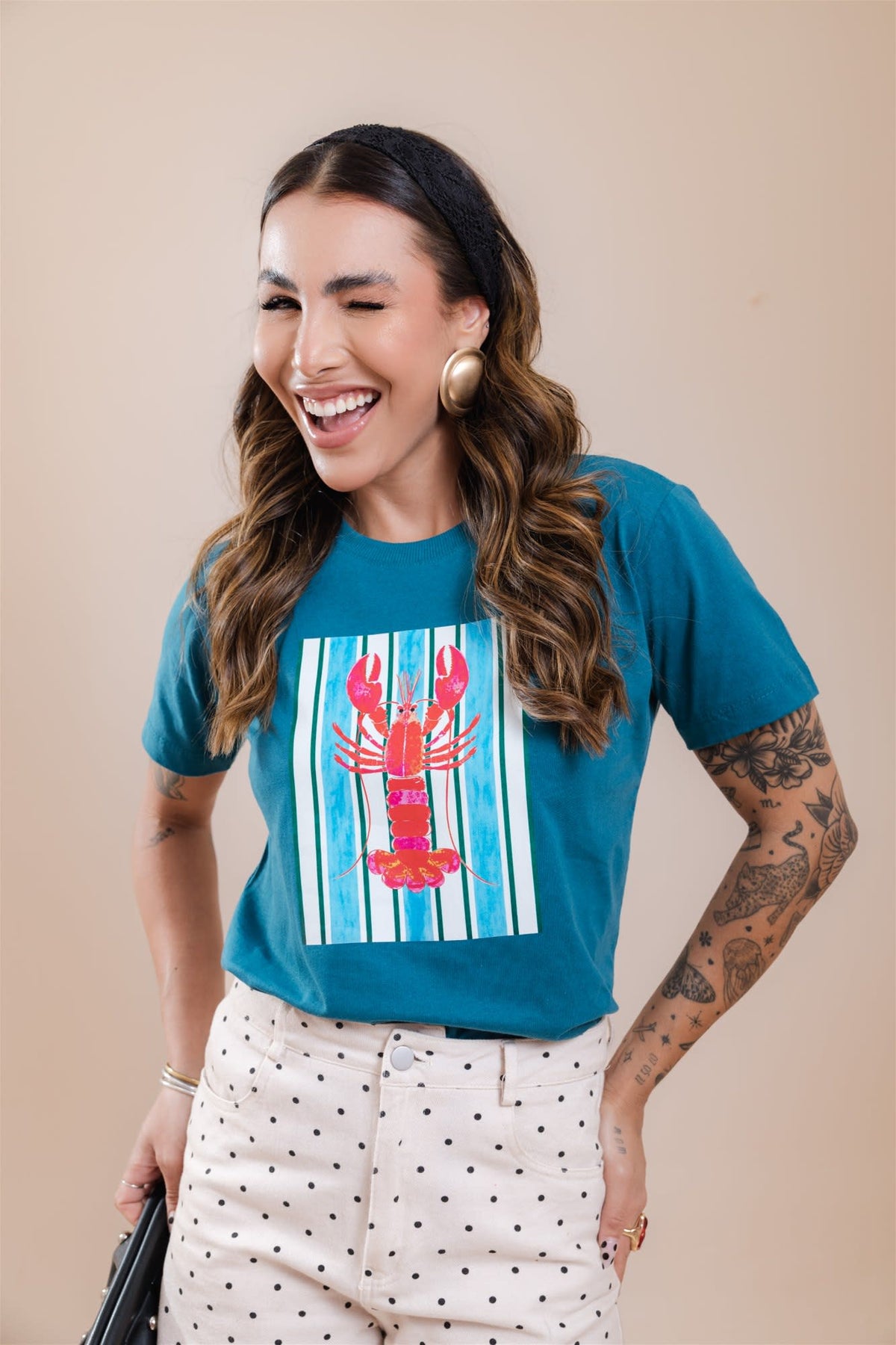 T-Shirt - Lagosta Vermelha - Azul Petróleo