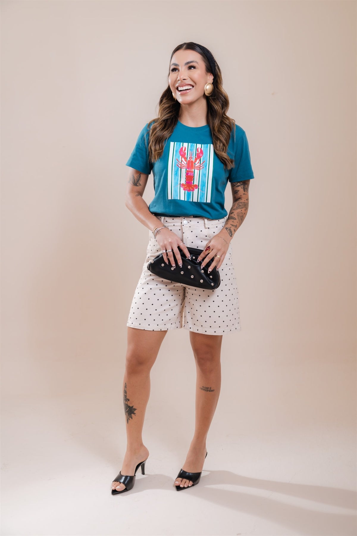 T-Shirt - Lagosta Vermelha - Azul Petróleo