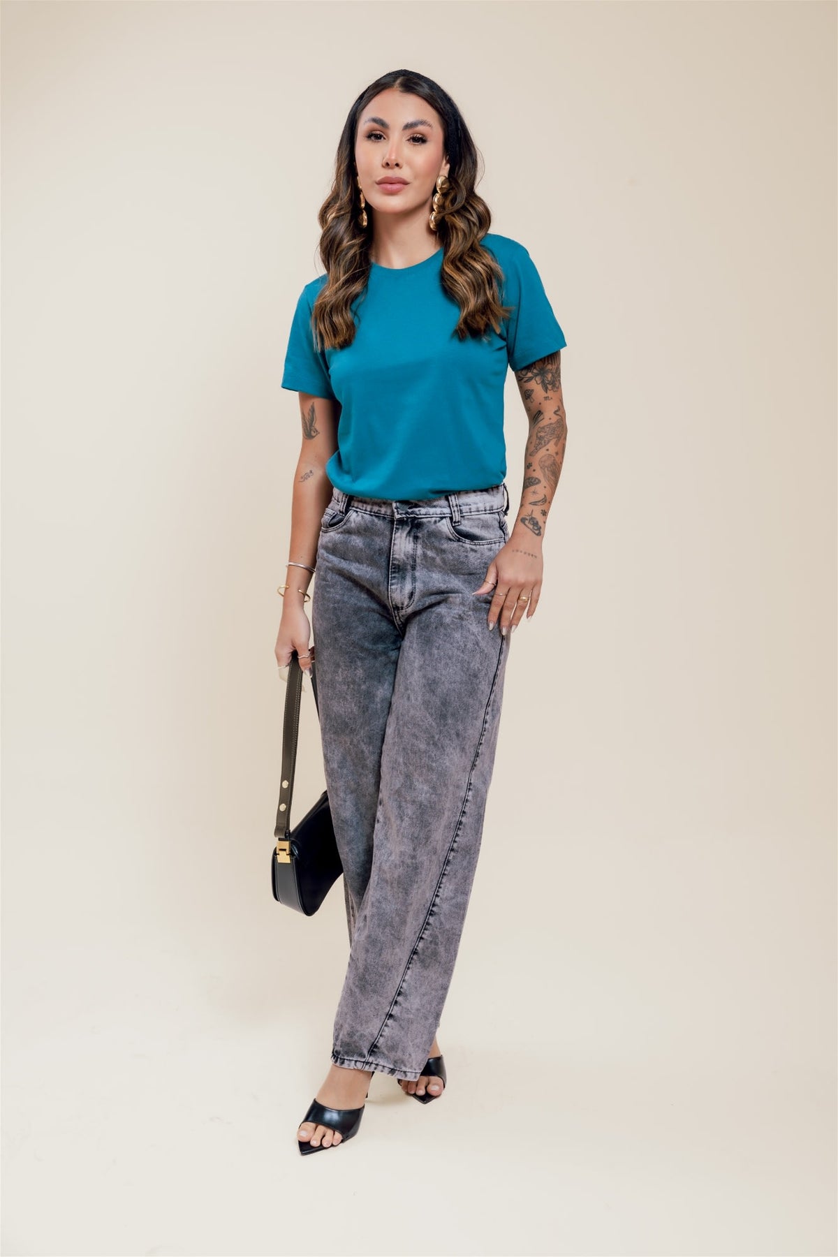 T-Shirt - Básica - Azul Petróleo