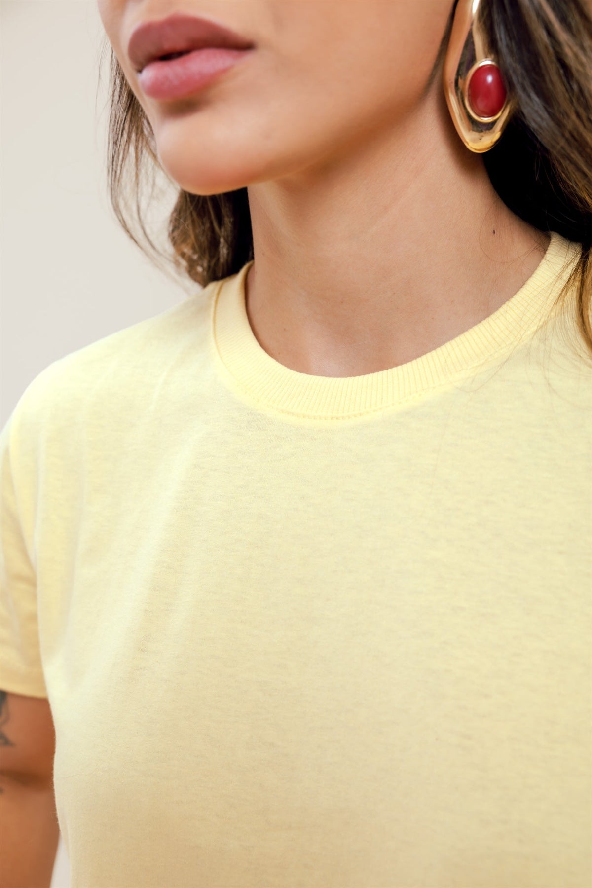 T-Shirt - Básica - Amarelo bebê
