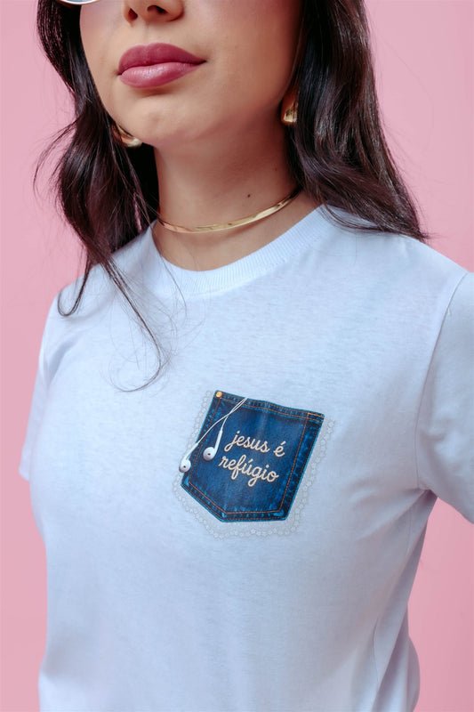 T-Shirt - Jesus é refúgio (Bolso) - Branco