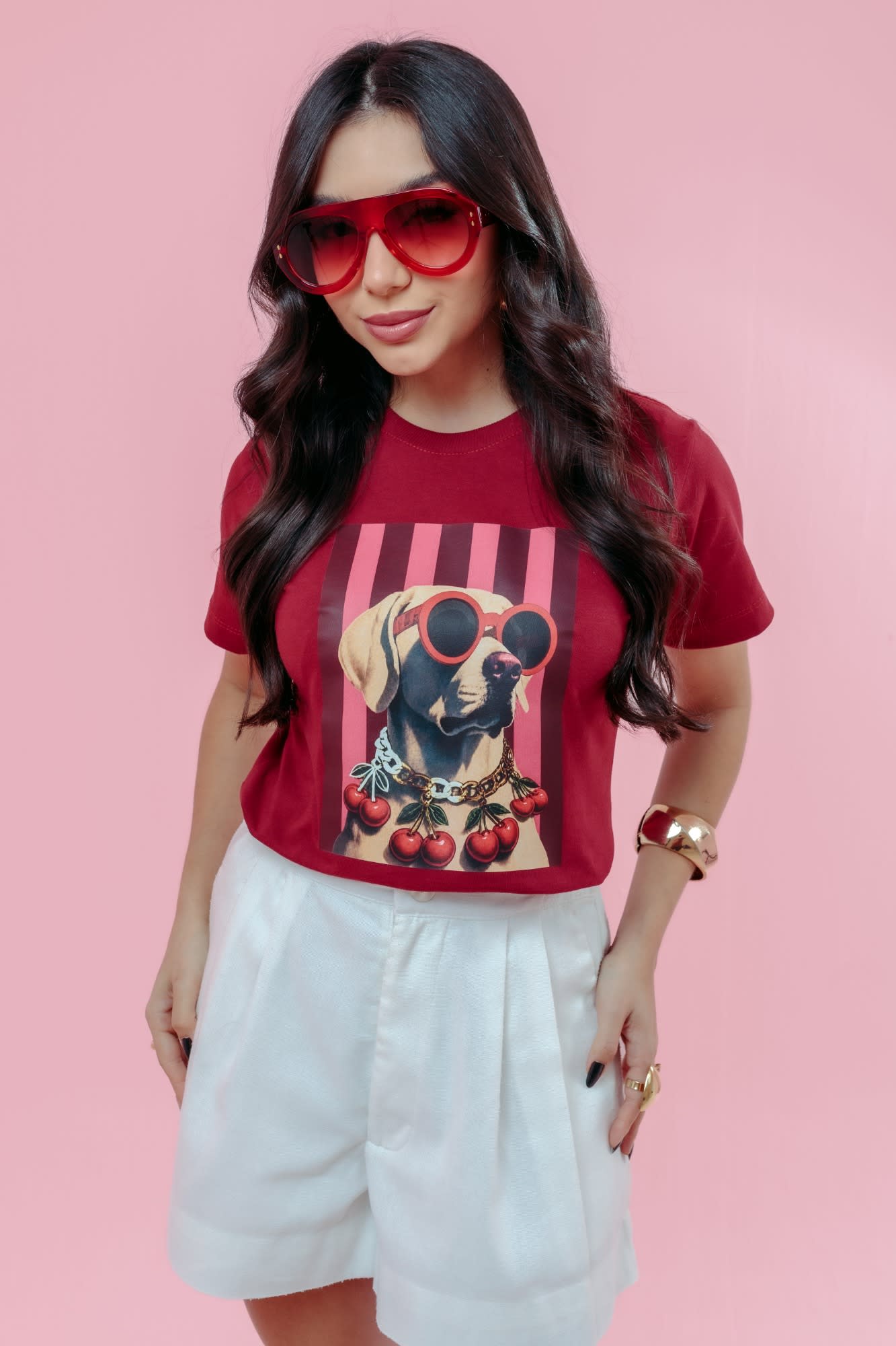 T-Shirt - Cachorro de Óculos - Marsala